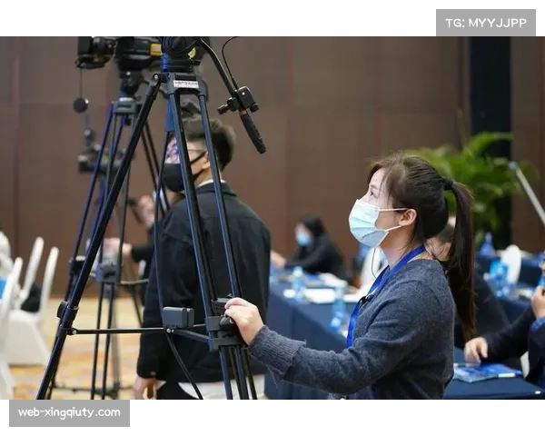 通讯：专访联赛转播制作主管，揭秘法甲全球信号如何实现多机位智能切换